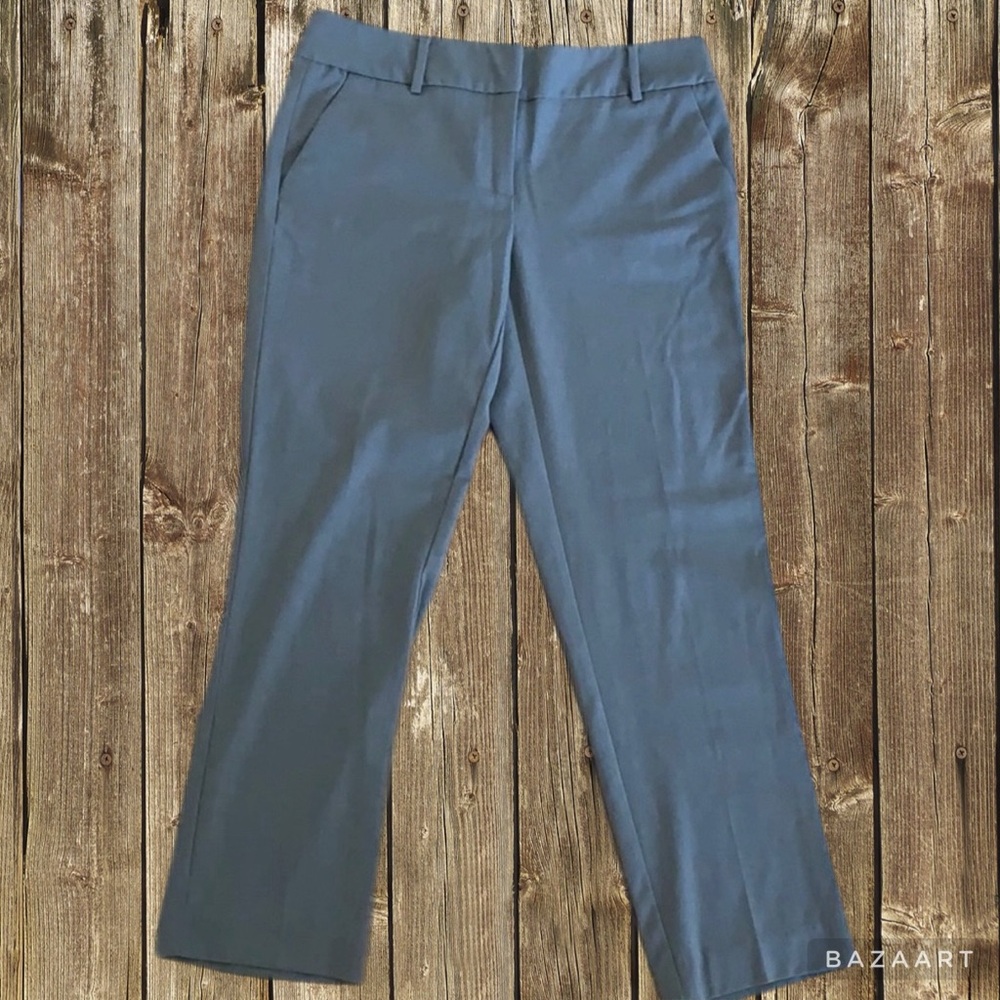 New York & Company Crop Pants Gray size 4